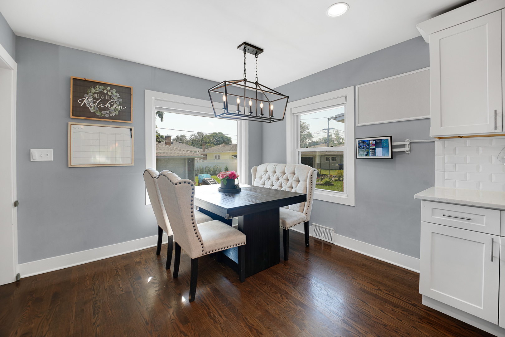 1123 Meadowcrest Road, La Grange Park, IL 60526