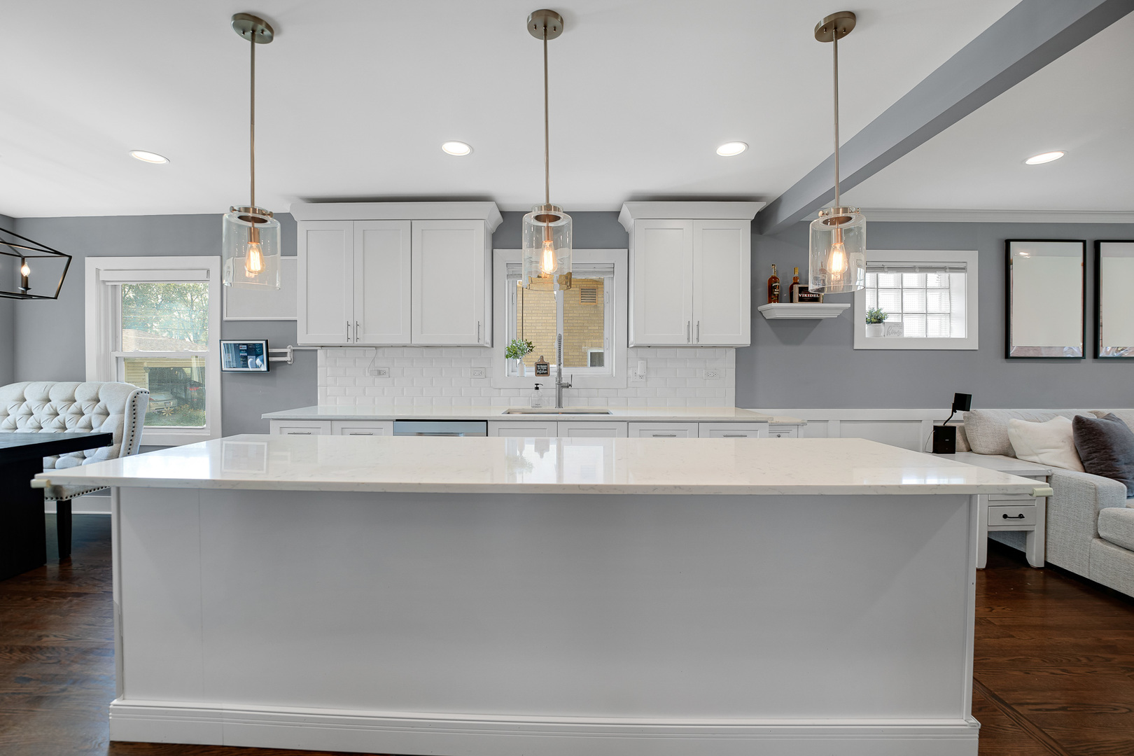 1123 Meadowcrest Road, La Grange Park, IL 60526