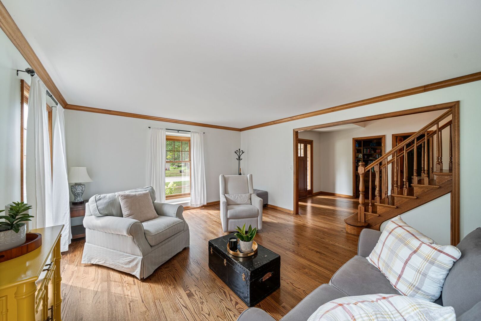 565 Jeffrey Avenue, Grayslake, IL 60030