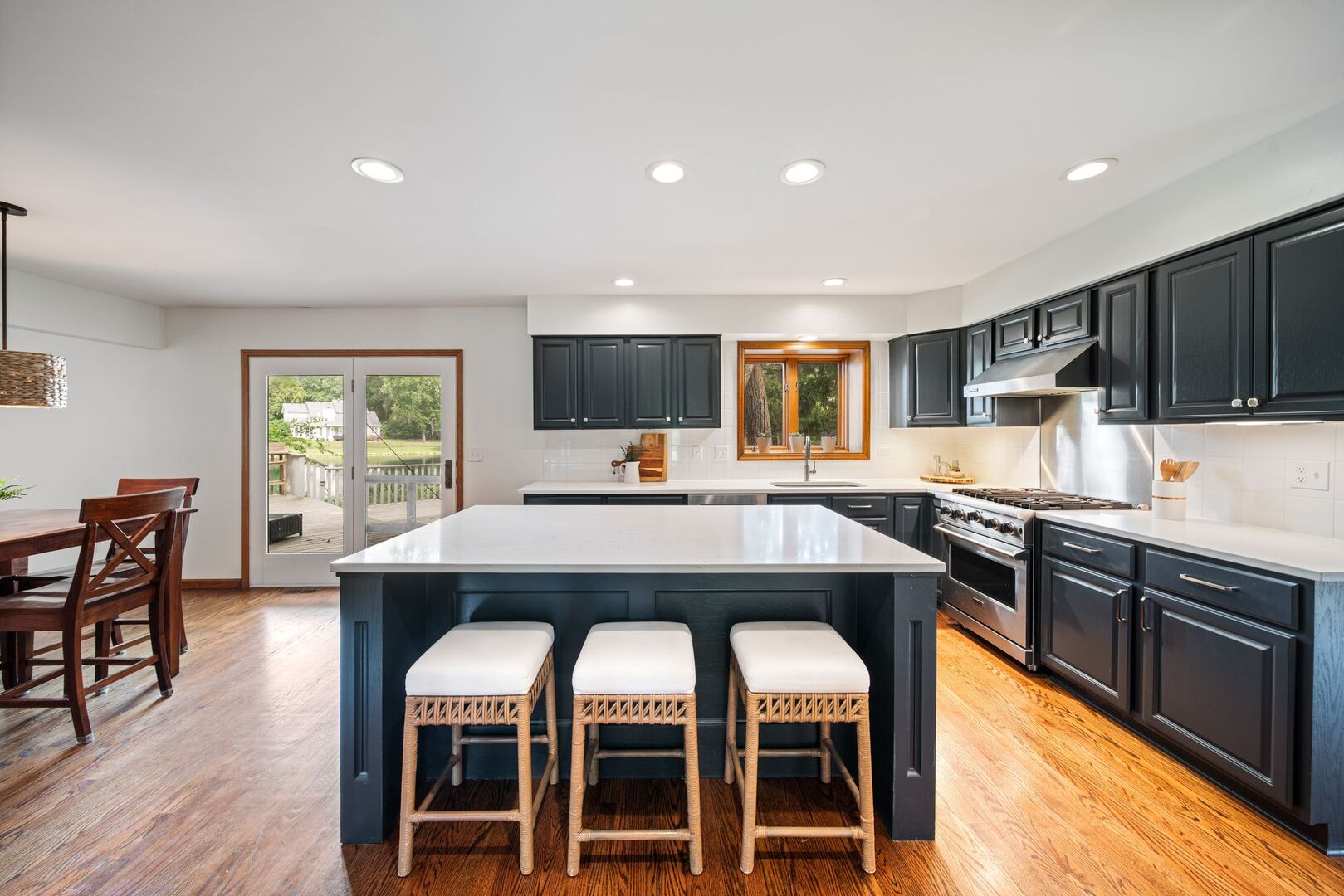 565 Jeffrey Avenue, Grayslake, IL 60030