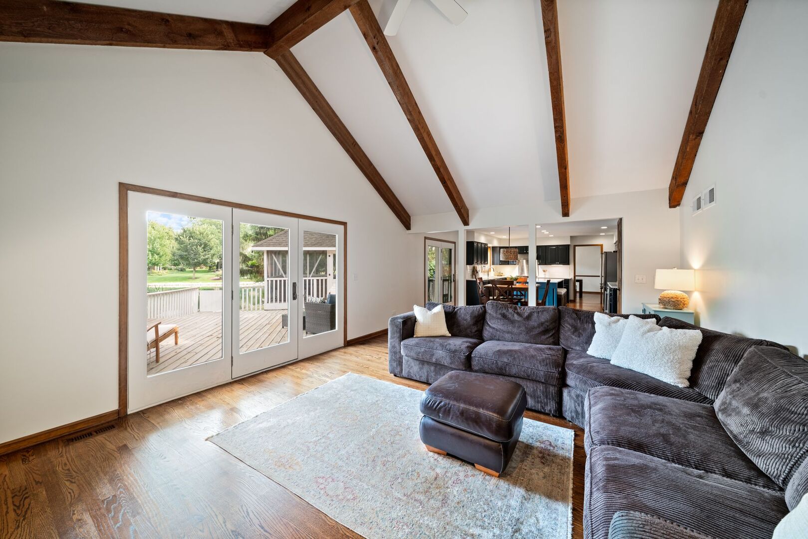 565 Jeffrey Avenue, Grayslake, IL 60030