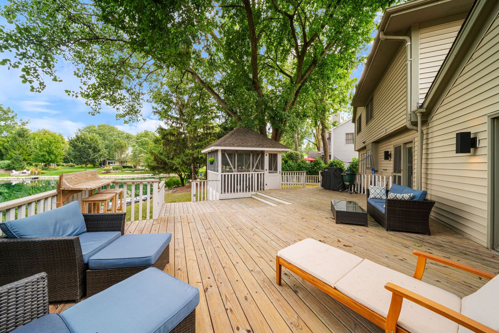 565 Jeffrey Avenue, Grayslake, IL 60030
