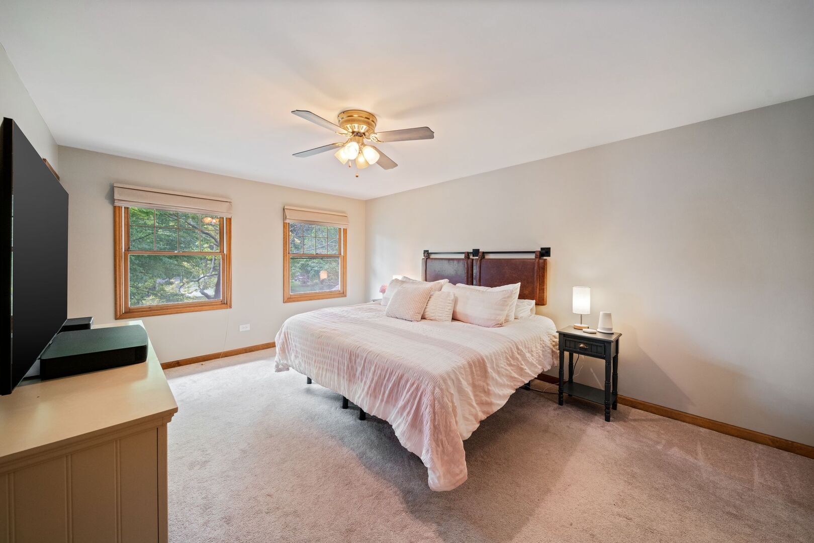 565 Jeffrey Avenue, Grayslake, IL 60030