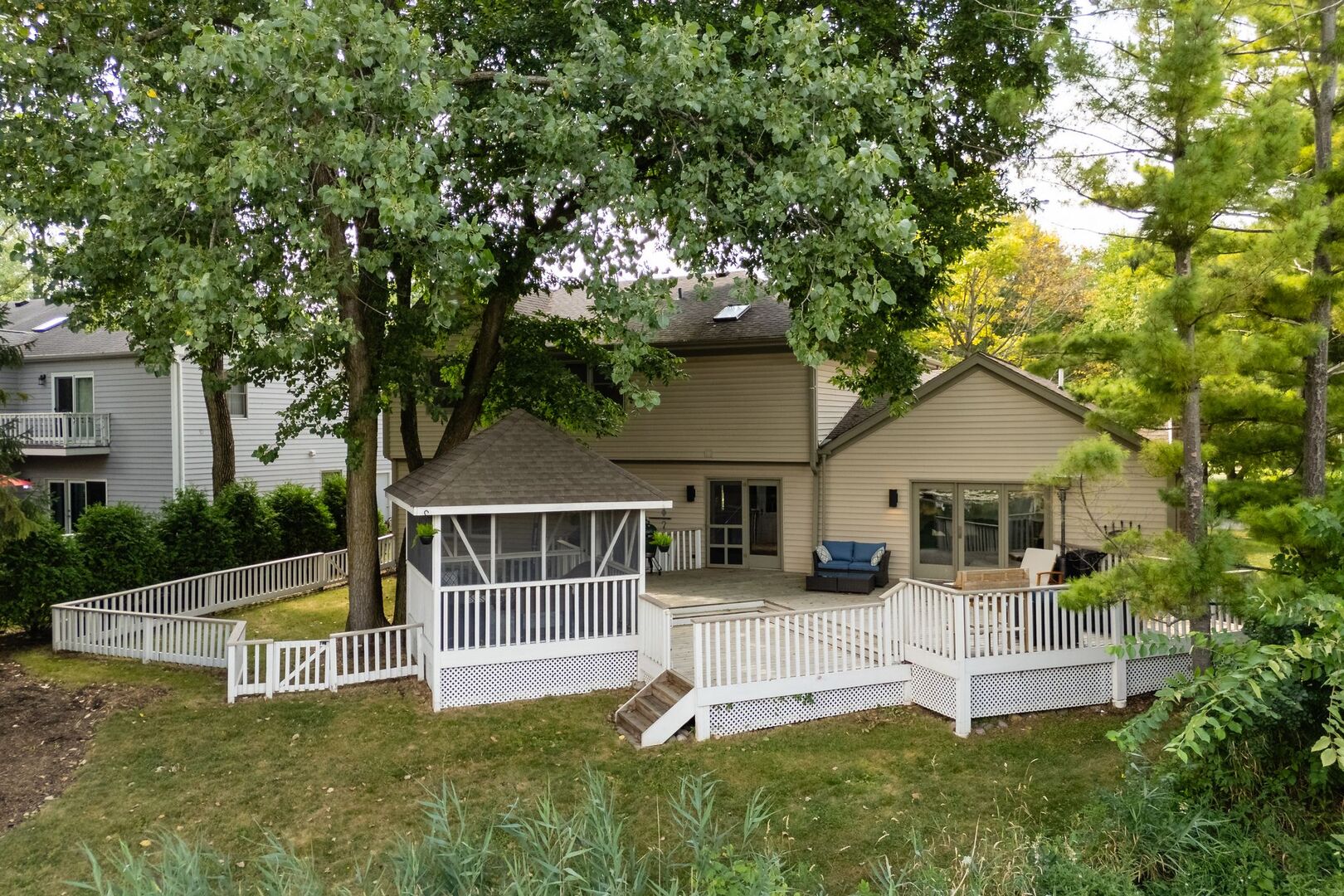 565 Jeffrey Avenue, Grayslake, IL 60030
