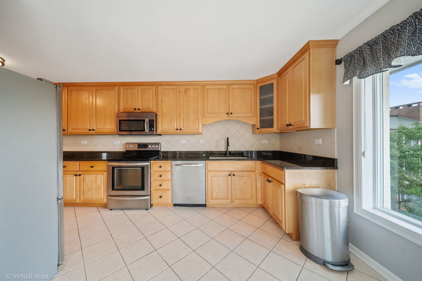 5 Oak Brook Club Drive #P3N, Oak Brook, IL 60523