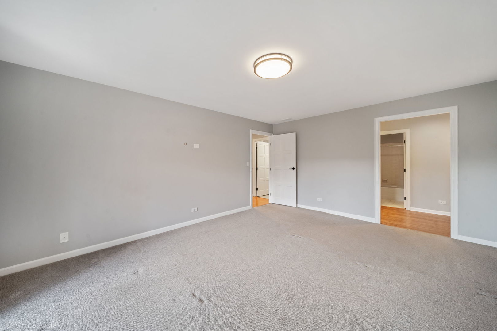 5 Oak Brook Club Drive #P3N, Oak Brook, IL 60523