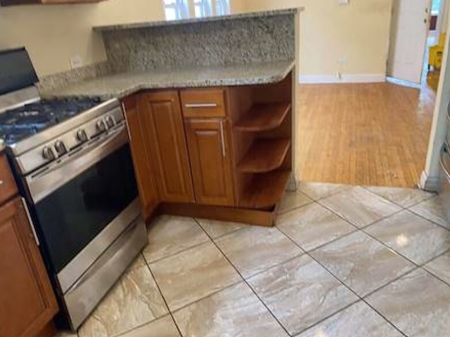 8032 S Dobson Avenue, Chicago, IL 60619