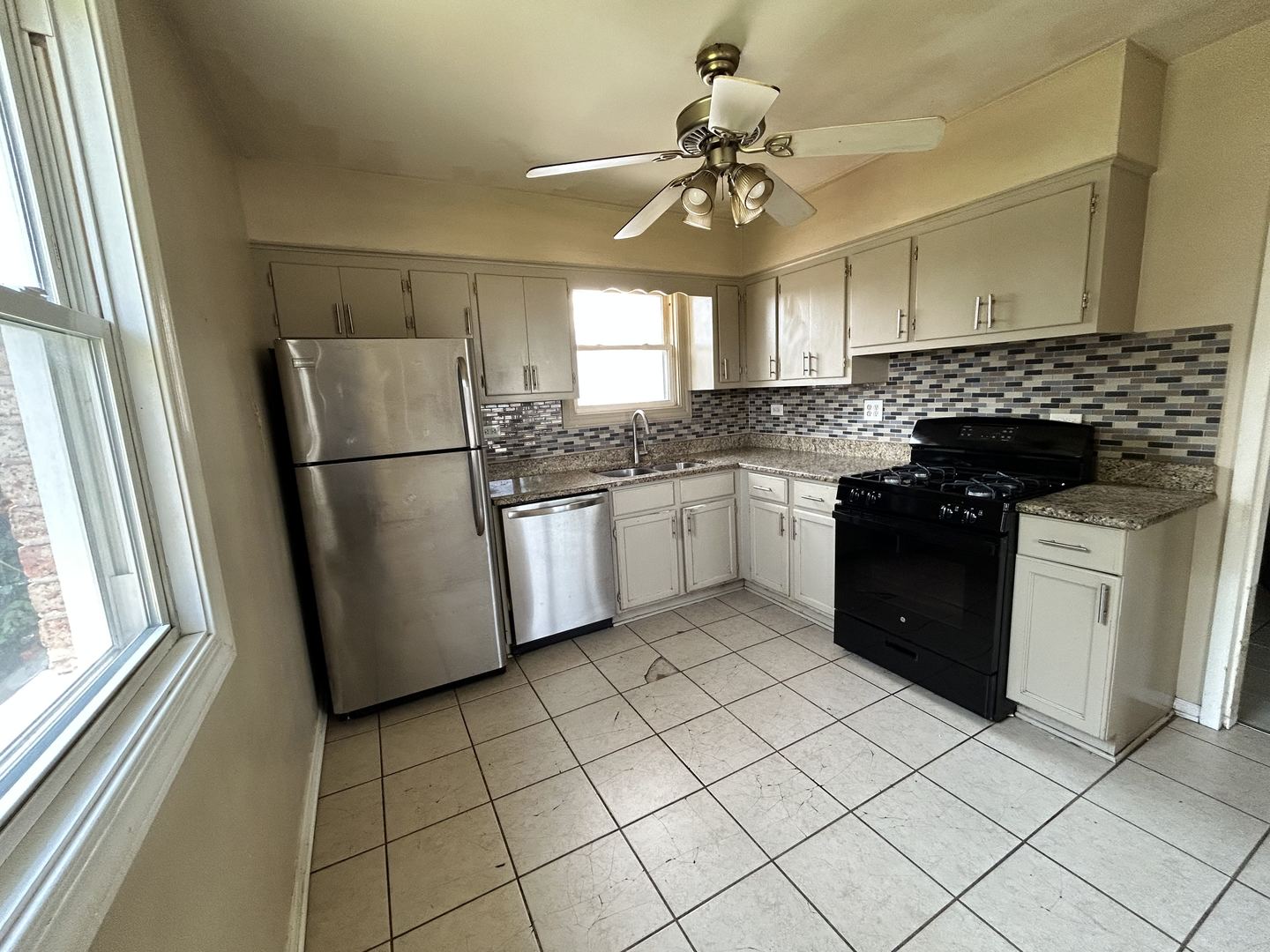 4000 W 107th Street, Oak Lawn, IL 60453