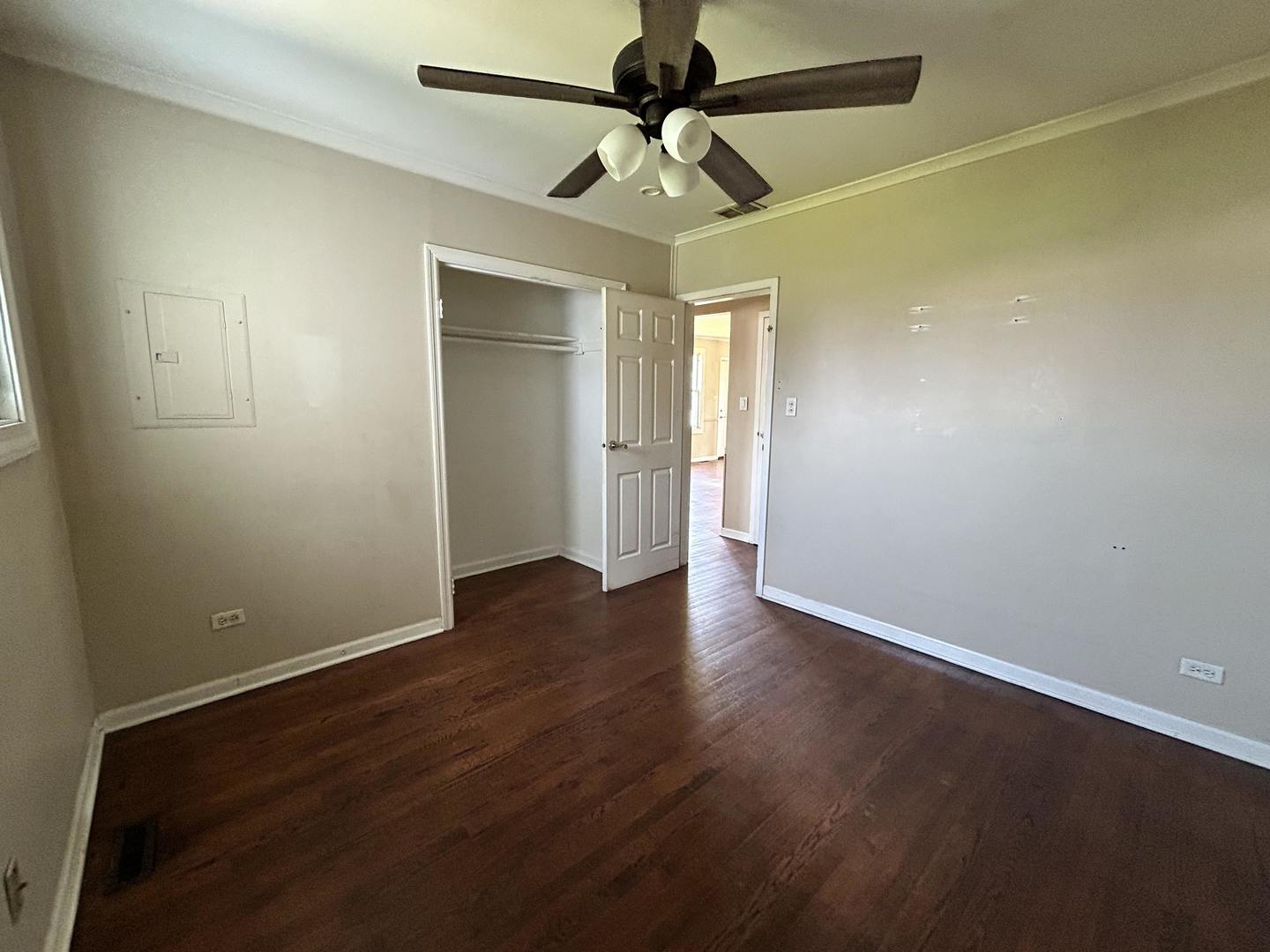 4000 W 107th Street, Oak Lawn, IL 60453
