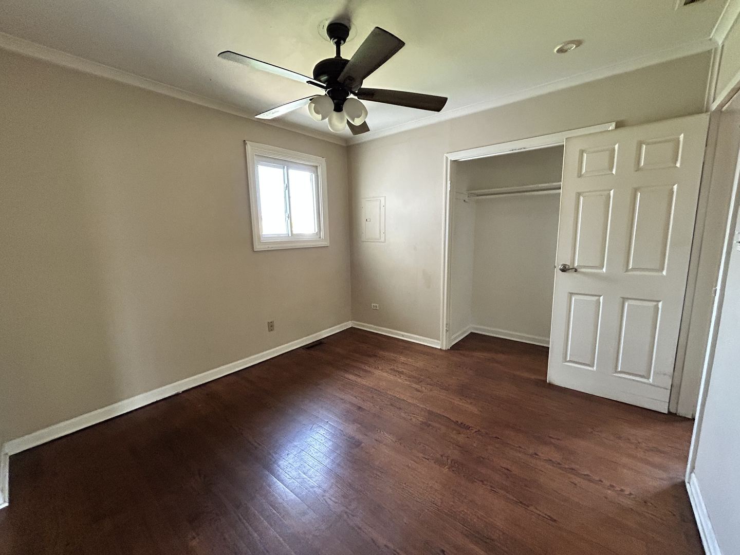 4000 W 107th Street, Oak Lawn, IL 60453