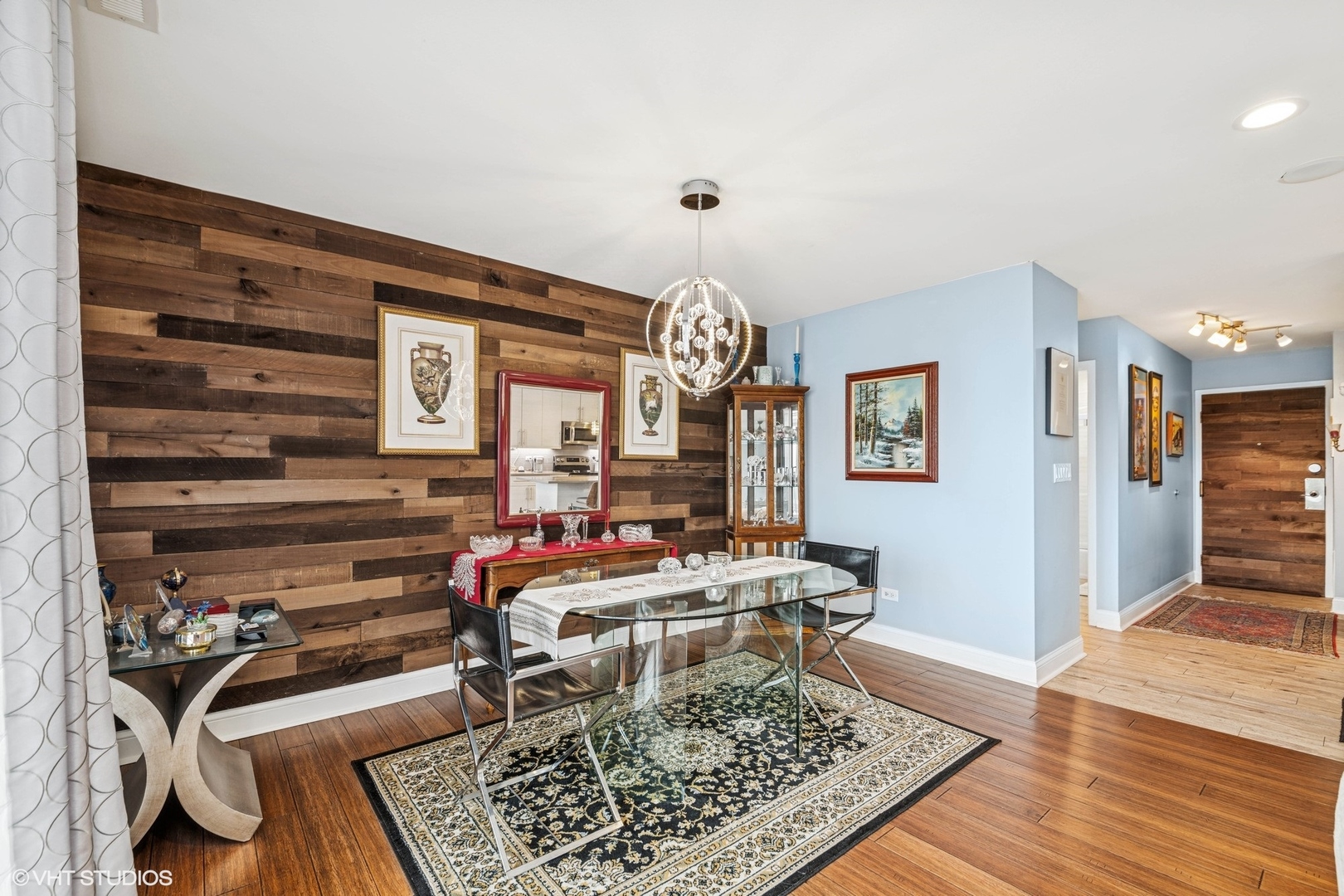 1717 W Crystal Lane #701, Mount Prospect, IL 60056
