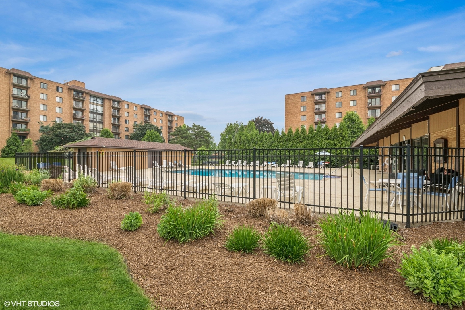 1717 W Crystal Lane #701, Mount Prospect, IL 60056