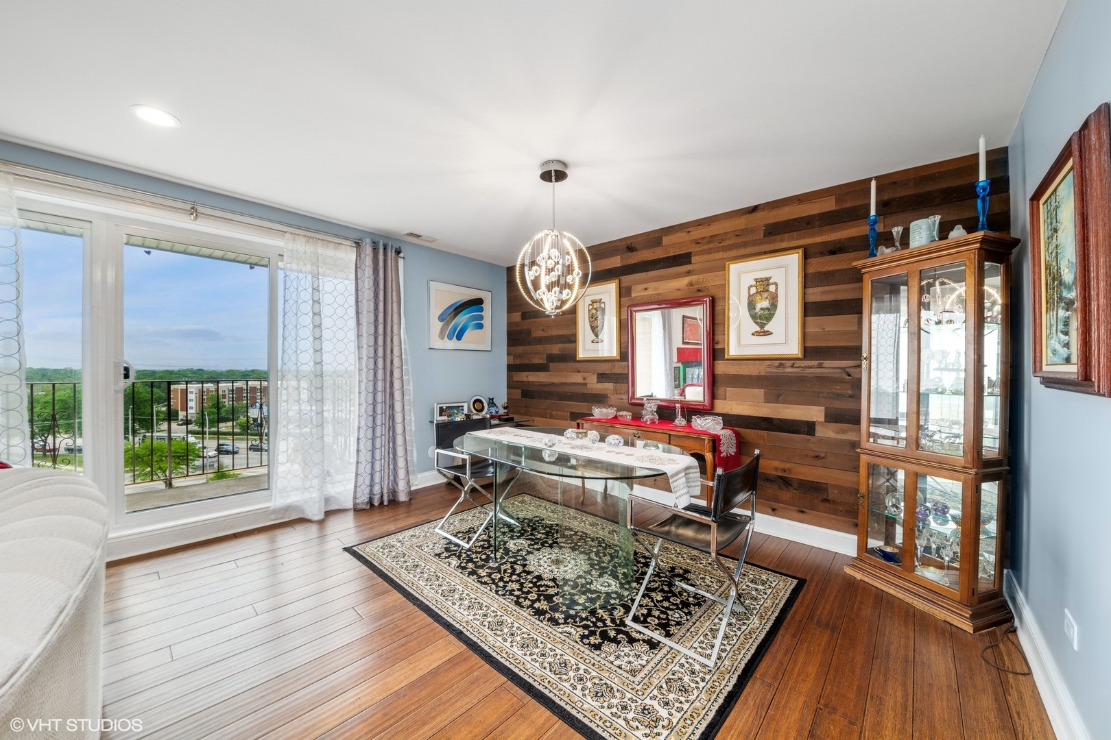 1717 W Crystal Lane #701, Mount Prospect, IL 60056