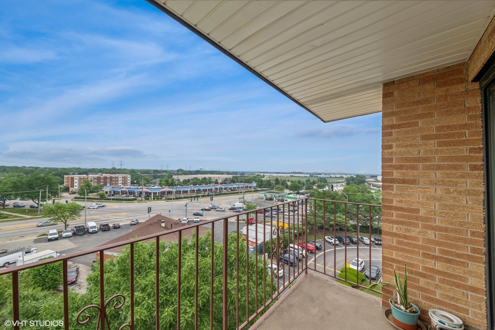 1717 W Crystal Lane #701, Mount Prospect, IL 60056