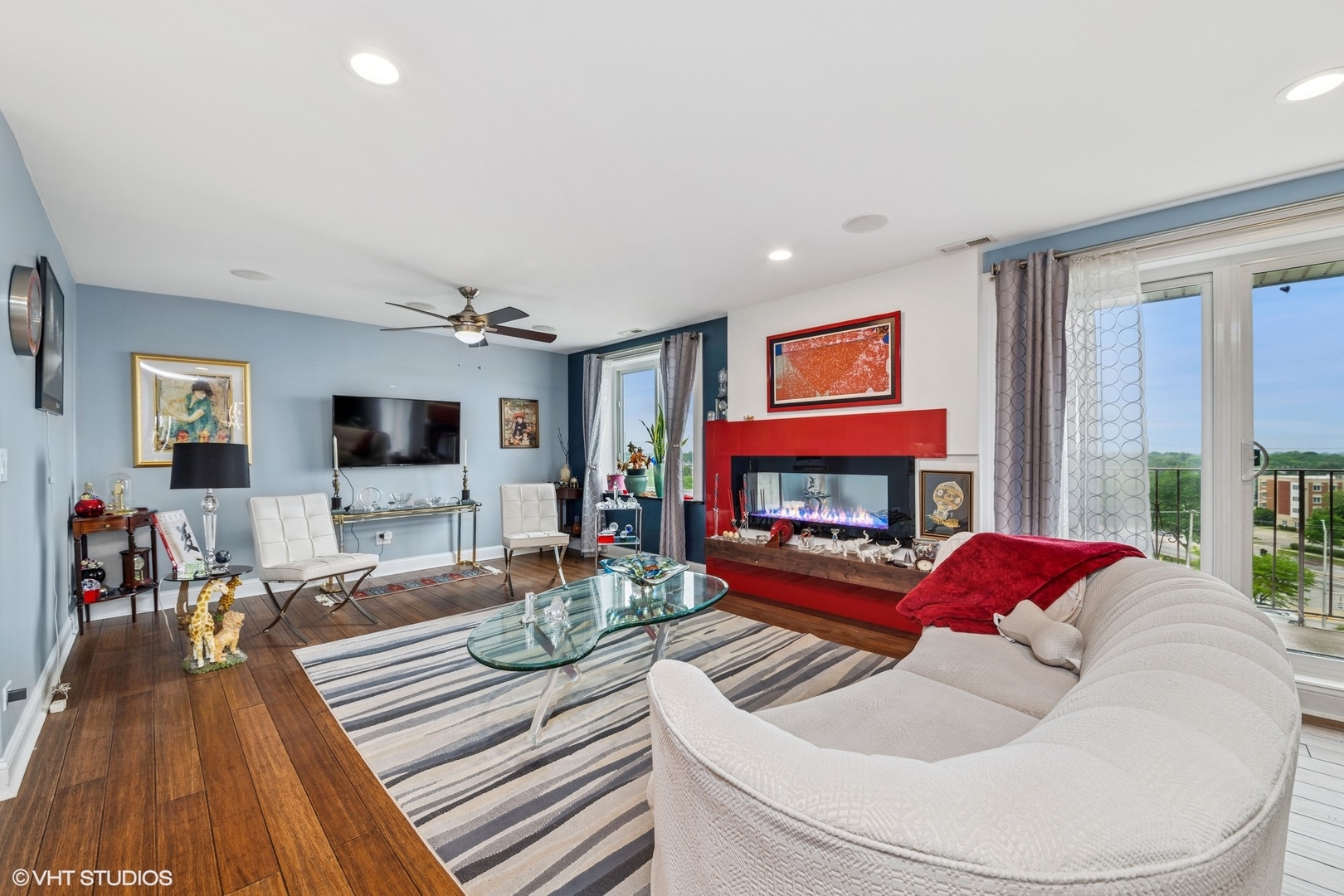 1717 W Crystal Lane #701, Mount Prospect, IL 60056