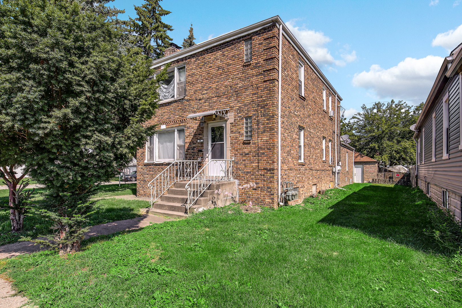 39 Mckinley Avenue, Steger, IL 60475