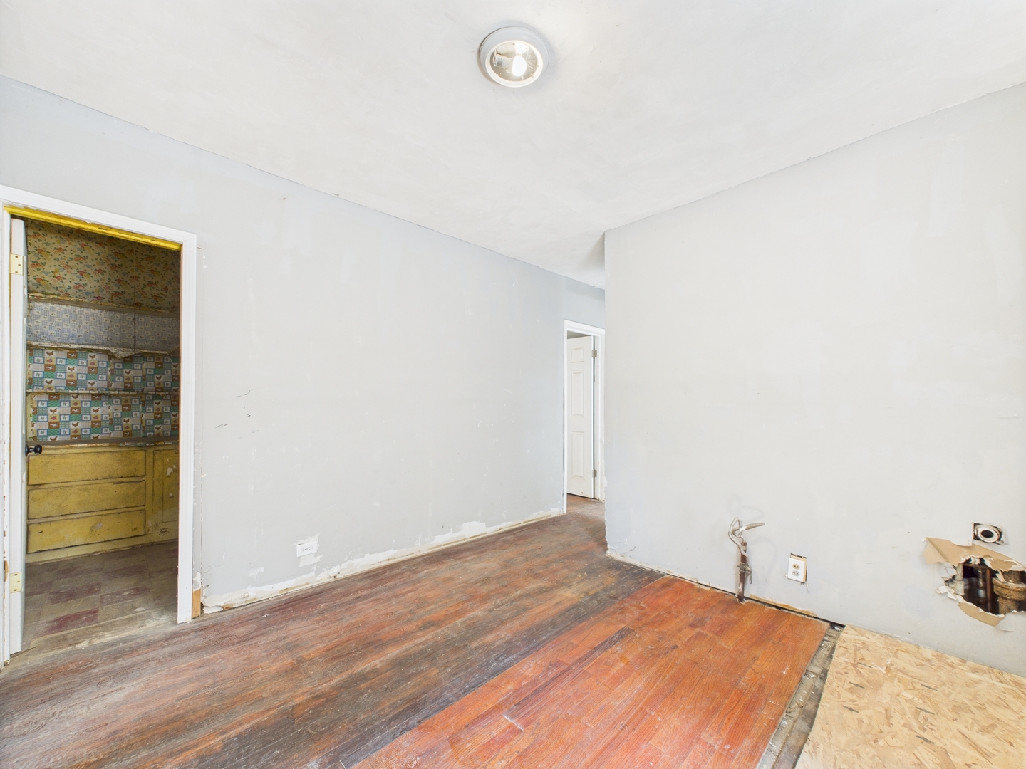 11922 S Perry Avenue, Chicago, IL 60628