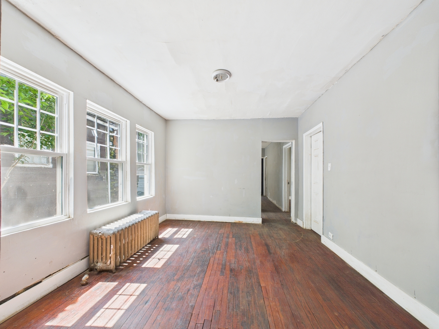11922 S Perry Avenue, Chicago, IL 60628