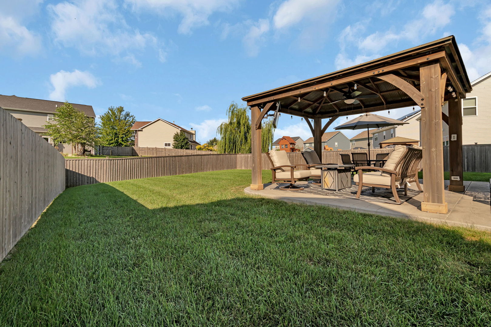25954 S White Oak Trail, Channahon, IL 60410