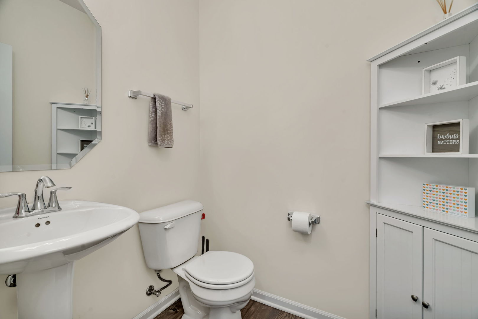 25954 S White Oak Trail, Channahon, IL 60410