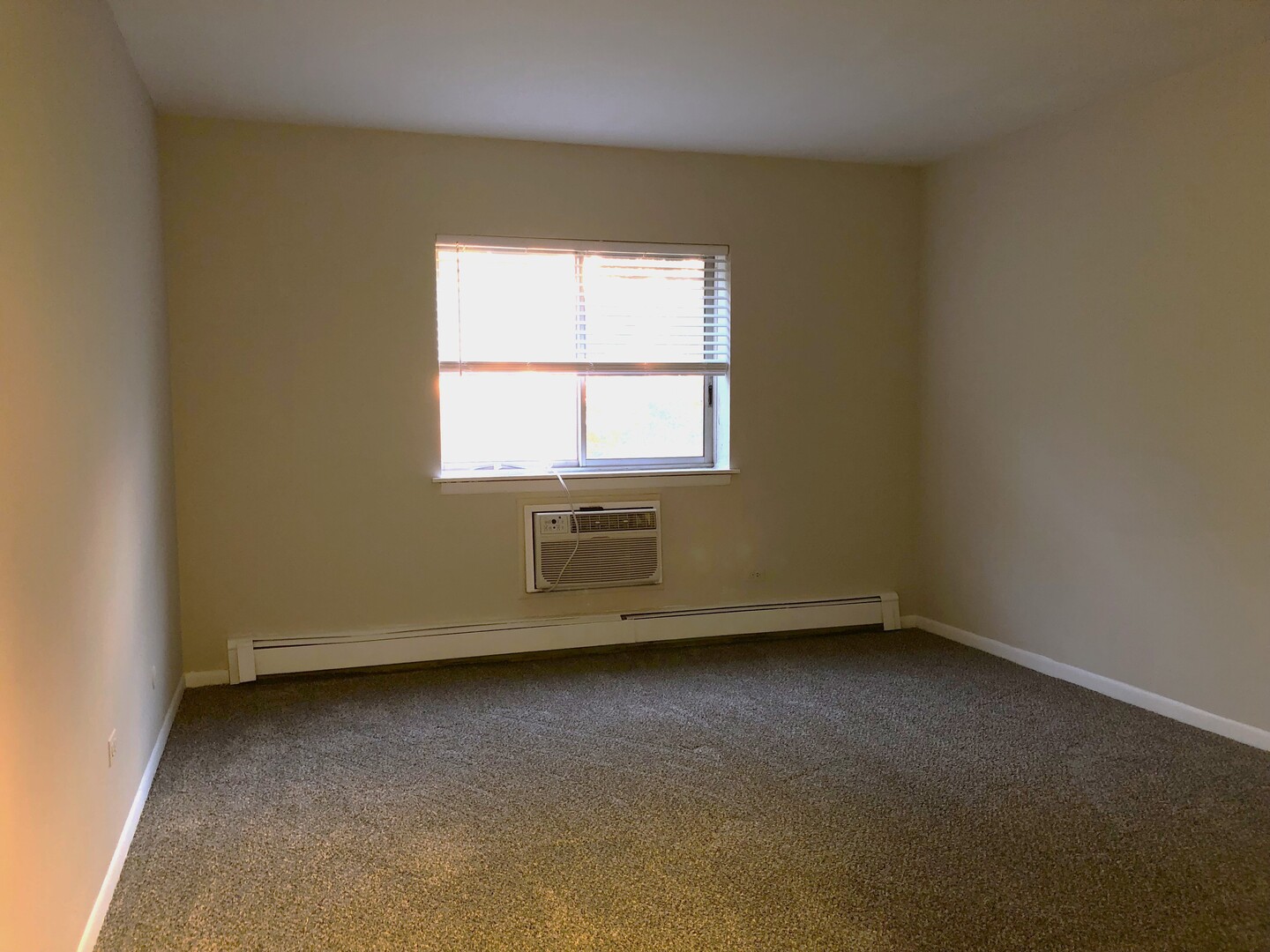 1331 S Finley Road #410, Lombard, IL 60148