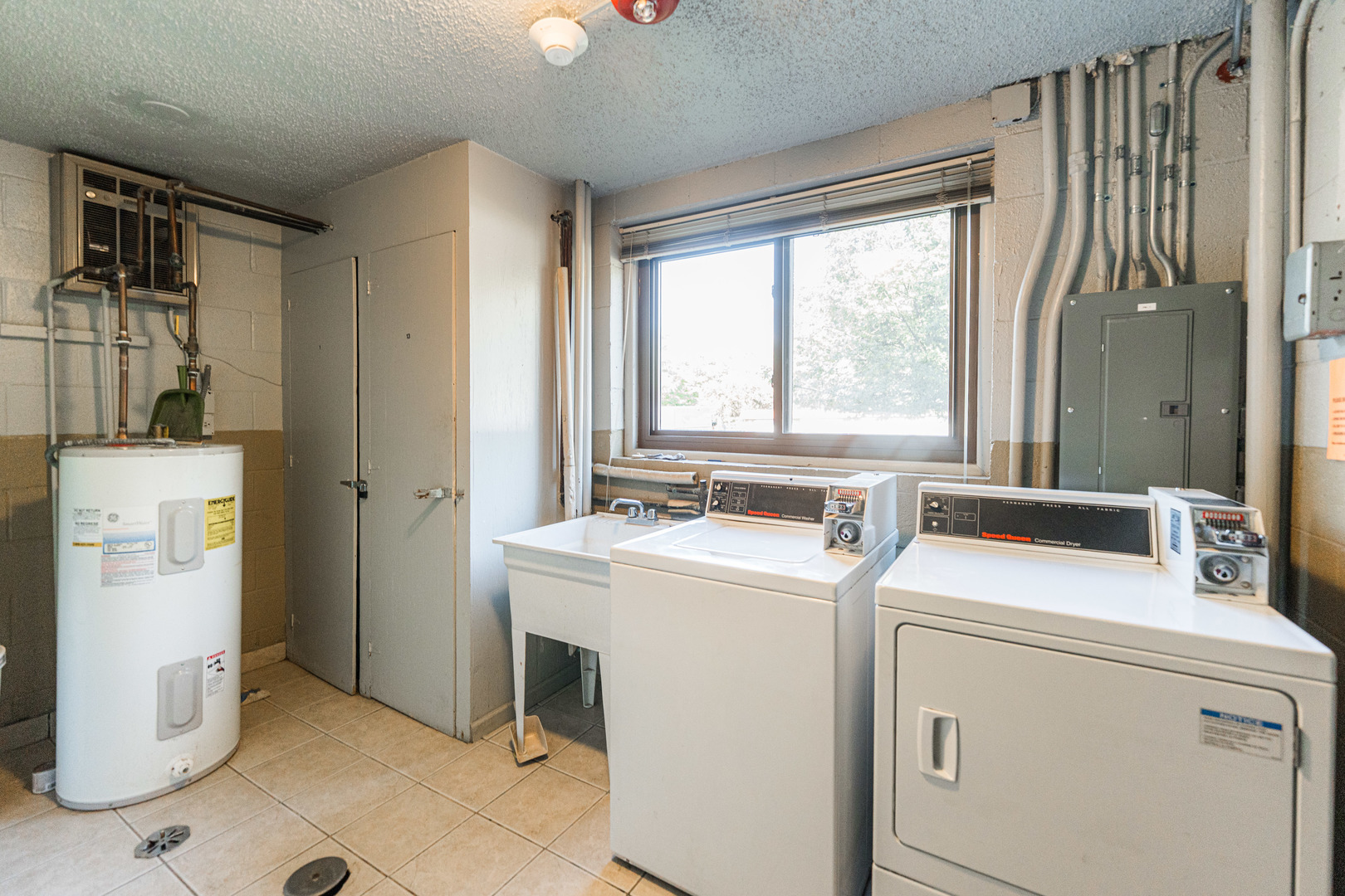 1500 S Fairfield Avenue #13B, Lombard, IL 60148