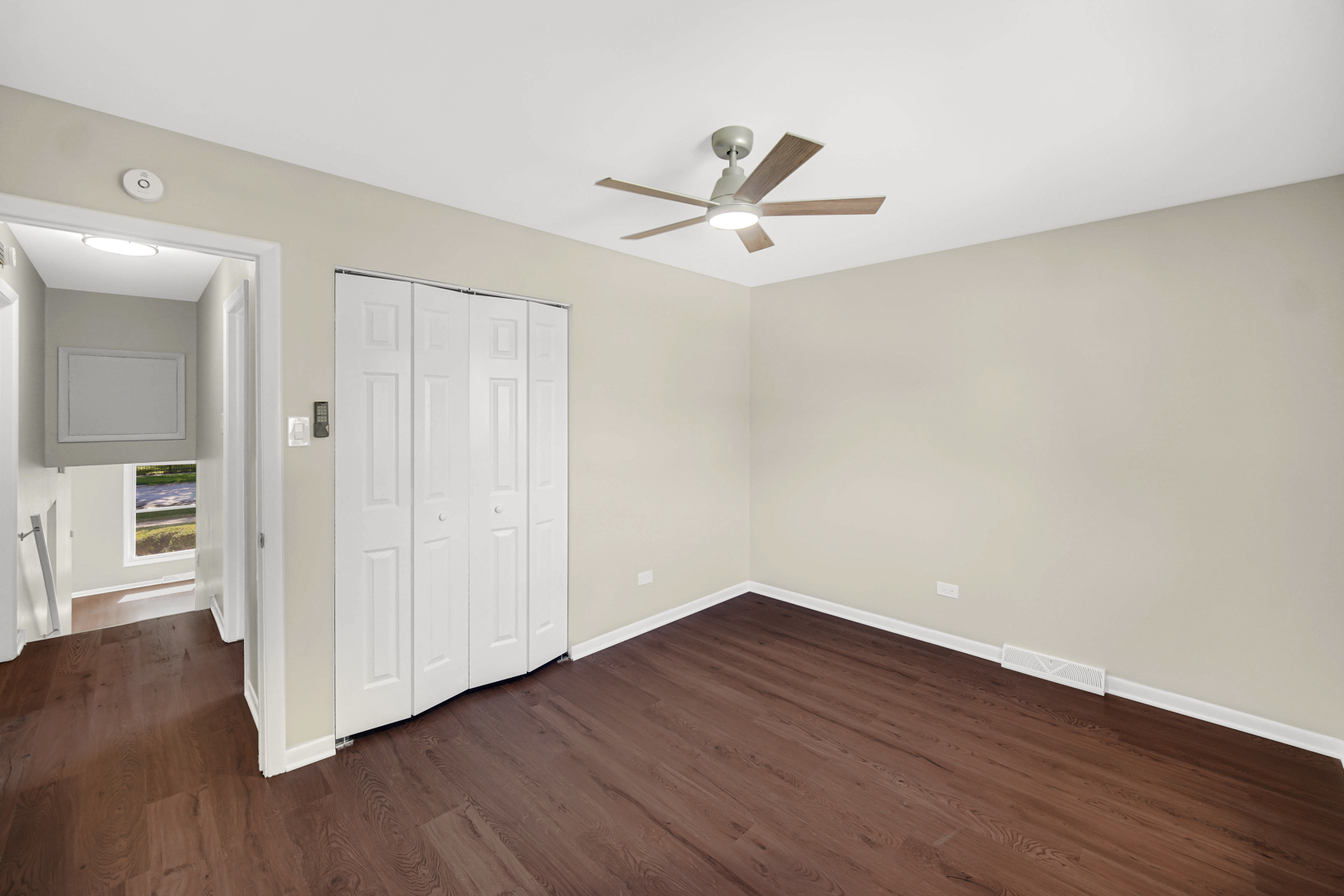 14112 S Hoxie Avenue, Burnham, IL 60633