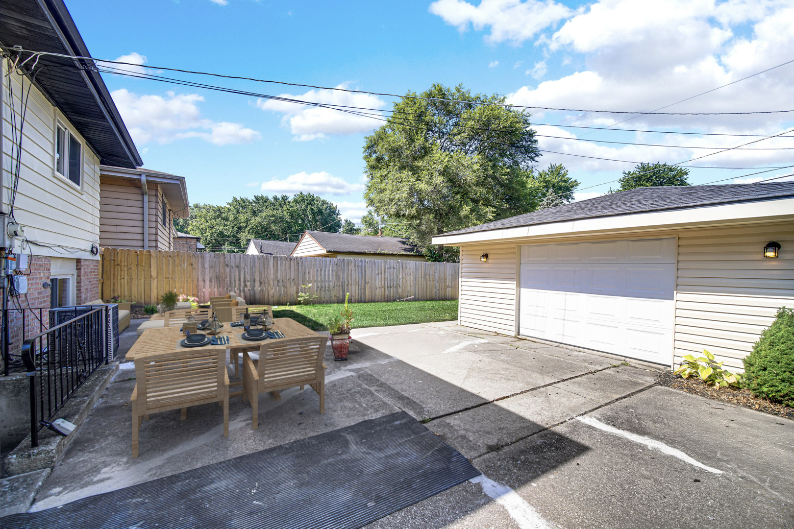 14112 S Hoxie Avenue, Burnham, IL 60633