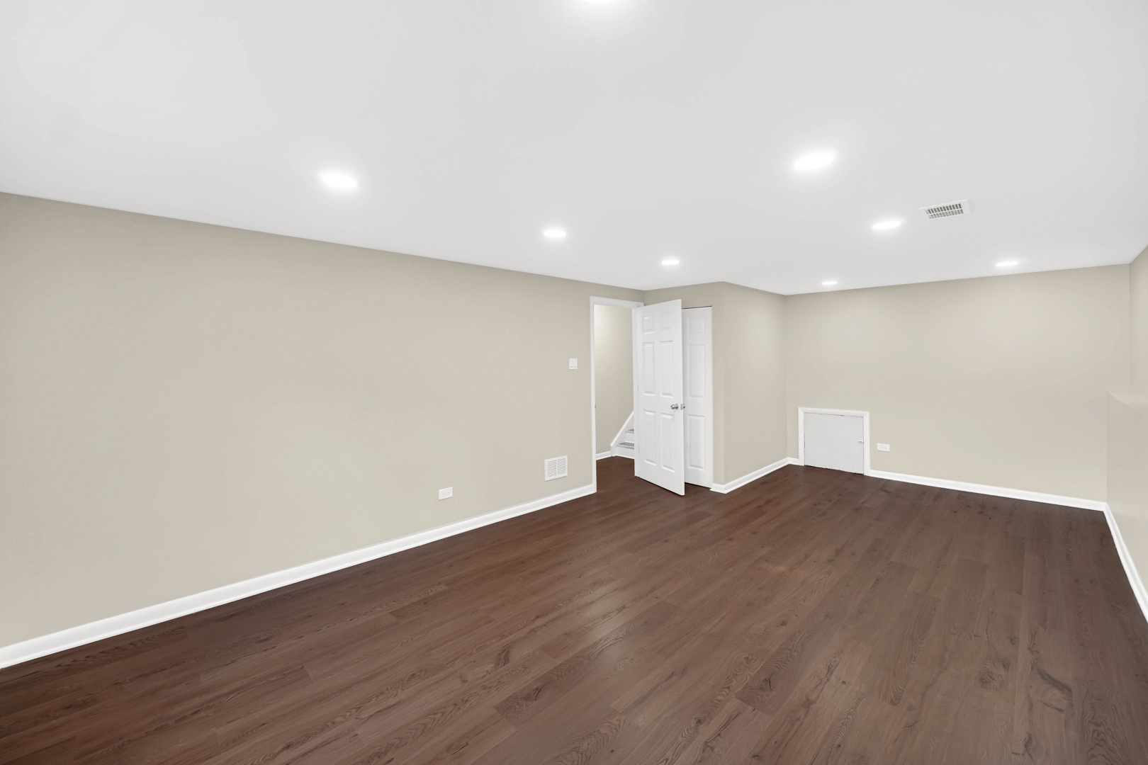 14112 S Hoxie Avenue, Burnham, IL 60633