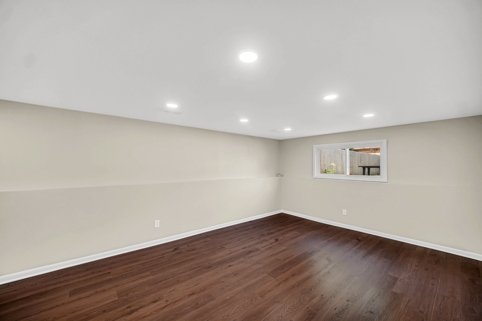 14112 S Hoxie Avenue, Burnham, IL 60633