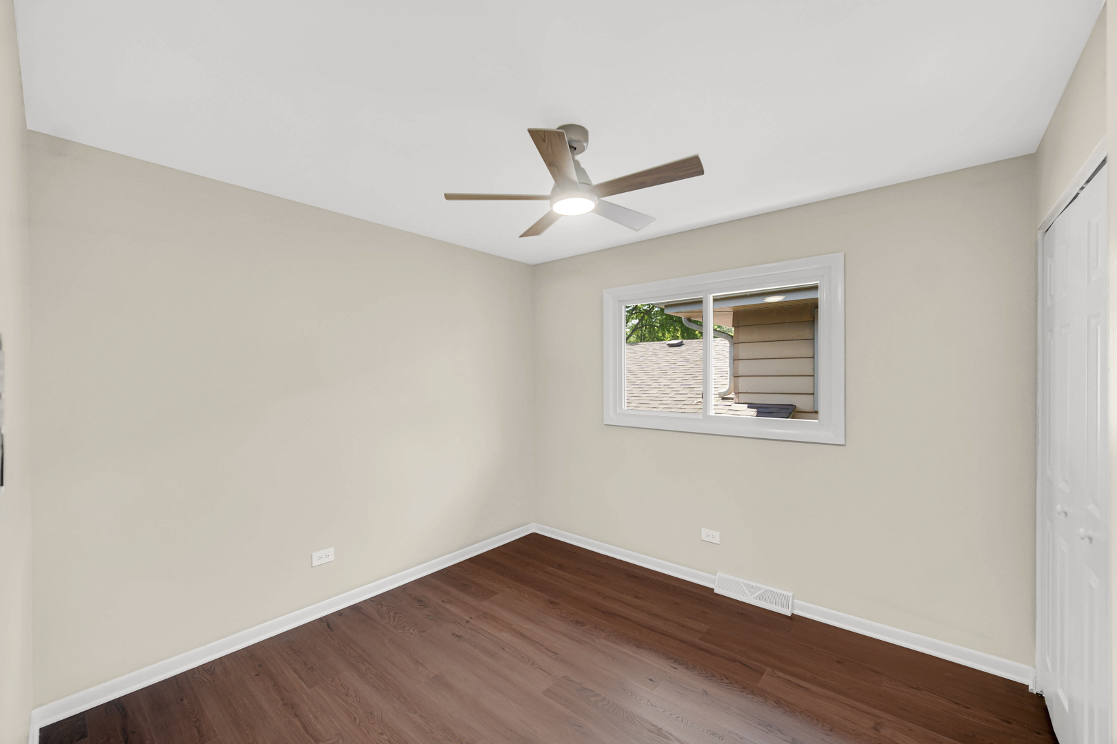 14112 S Hoxie Avenue, Burnham, IL 60633