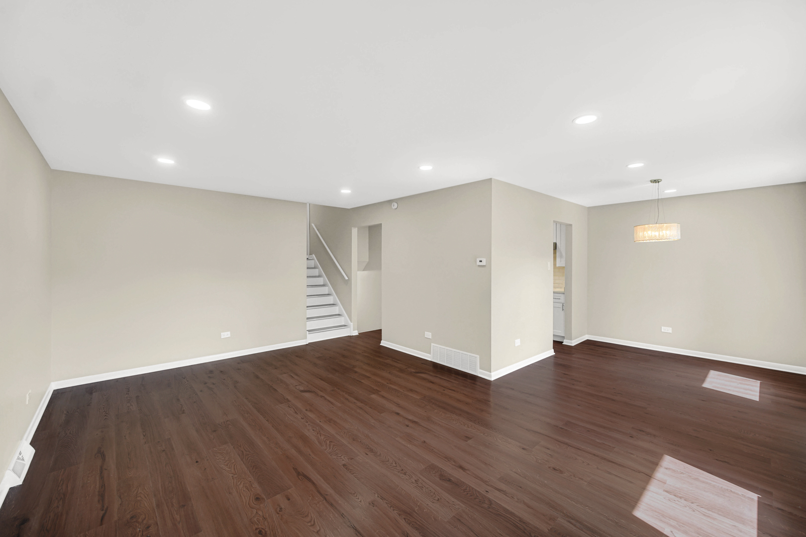 14112 S Hoxie Avenue, Burnham, IL 60633