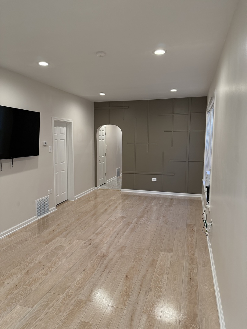 2706 E 78th Street, Chicago, IL 60649