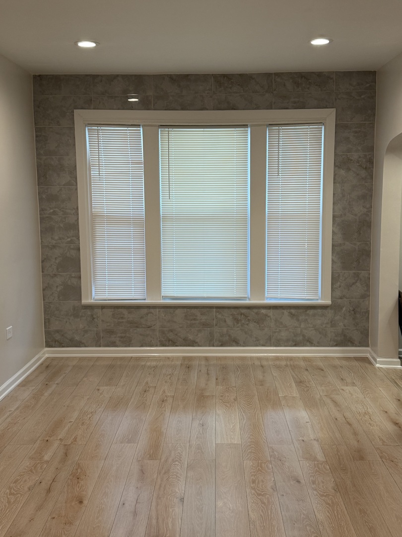 2706 E 78th Street, Chicago, IL 60649