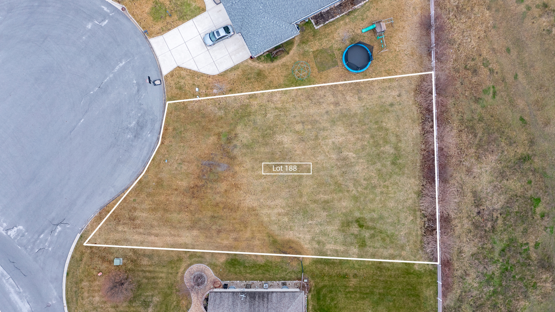 8312 Doubletree Drive, Winfield, IN 46307