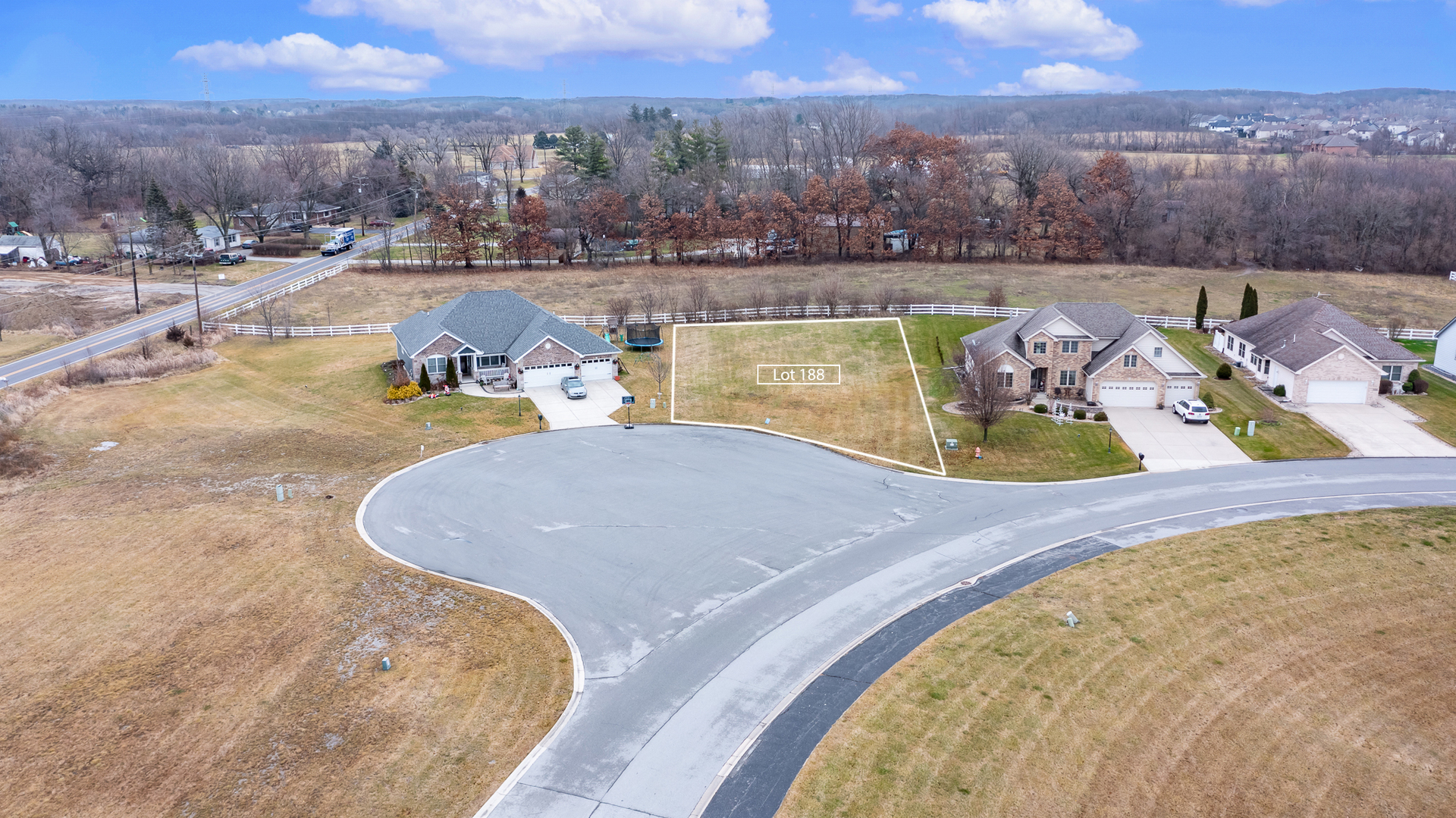 8312 Doubletree Drive, Winfield, IN 46307