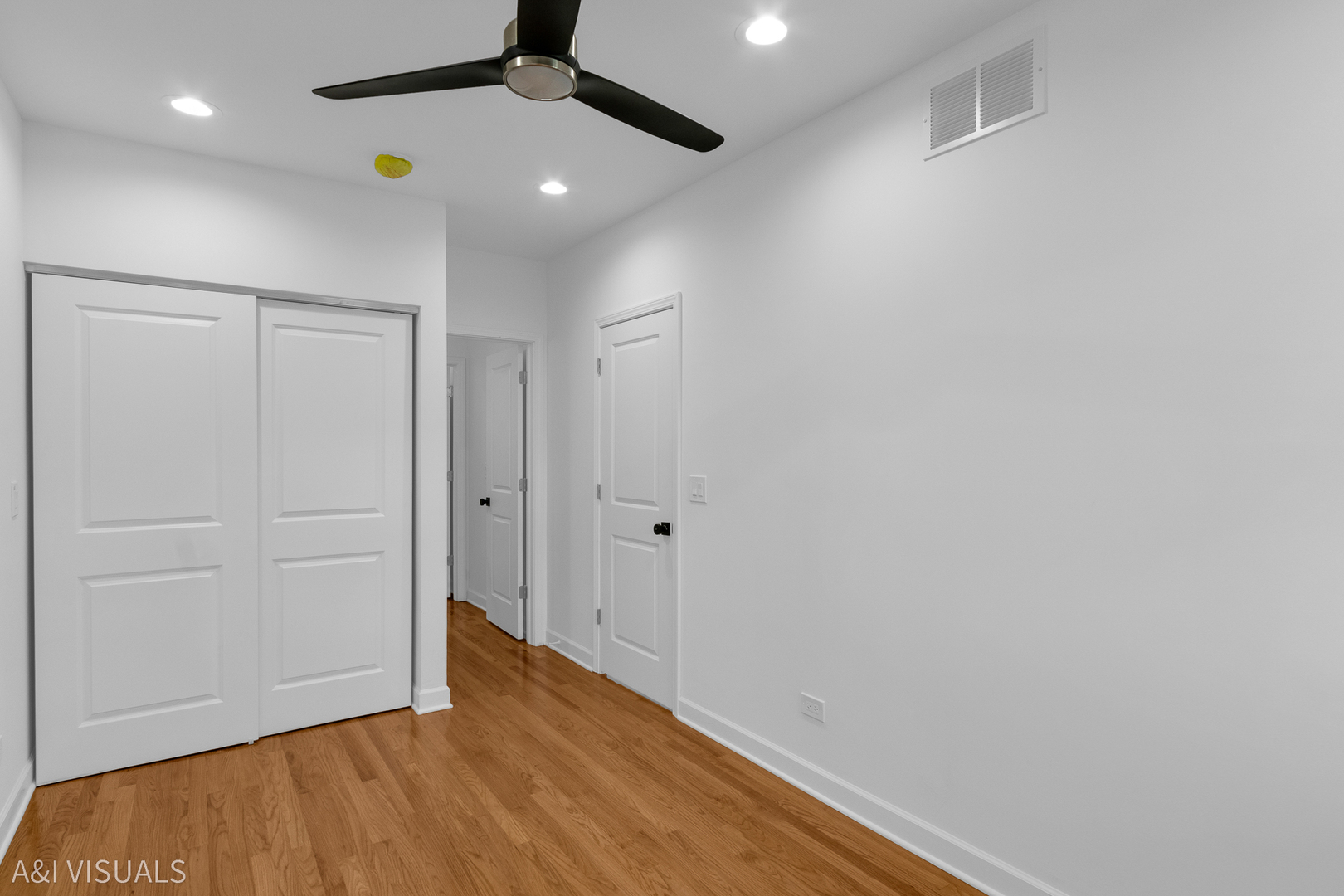 5841 N MEDINA Avenue, Chicago, IL 60646