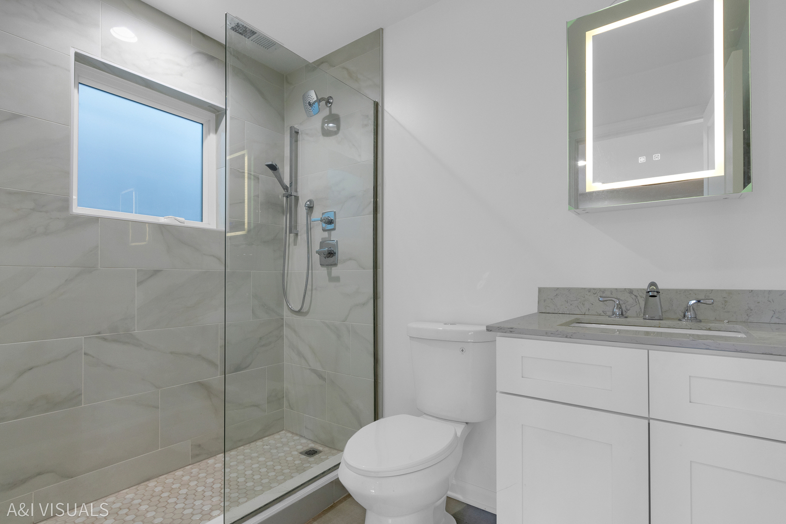 5841 N MEDINA Avenue, Chicago, IL 60646