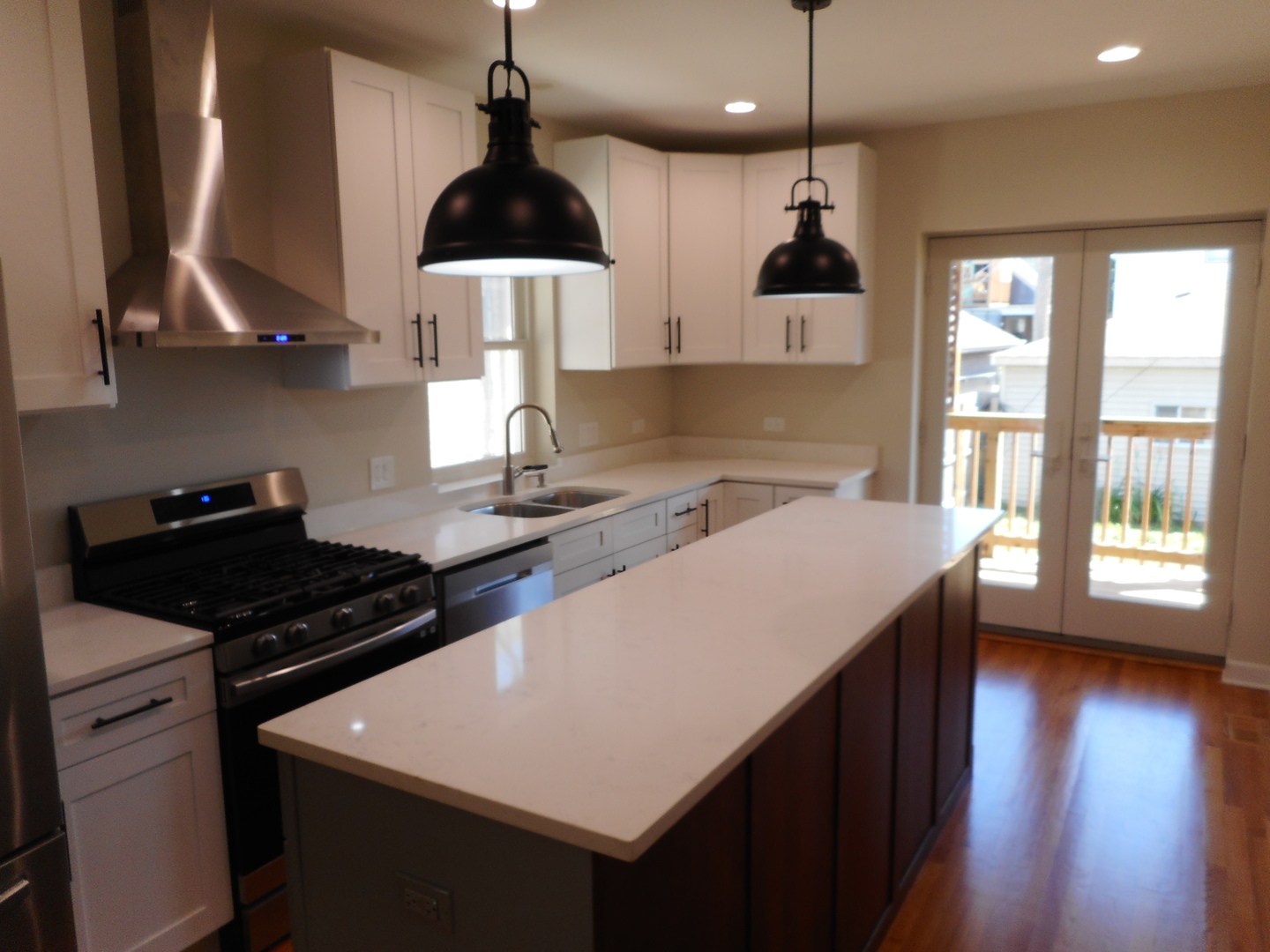 5841 N MEDINA Avenue, Chicago, IL 60646