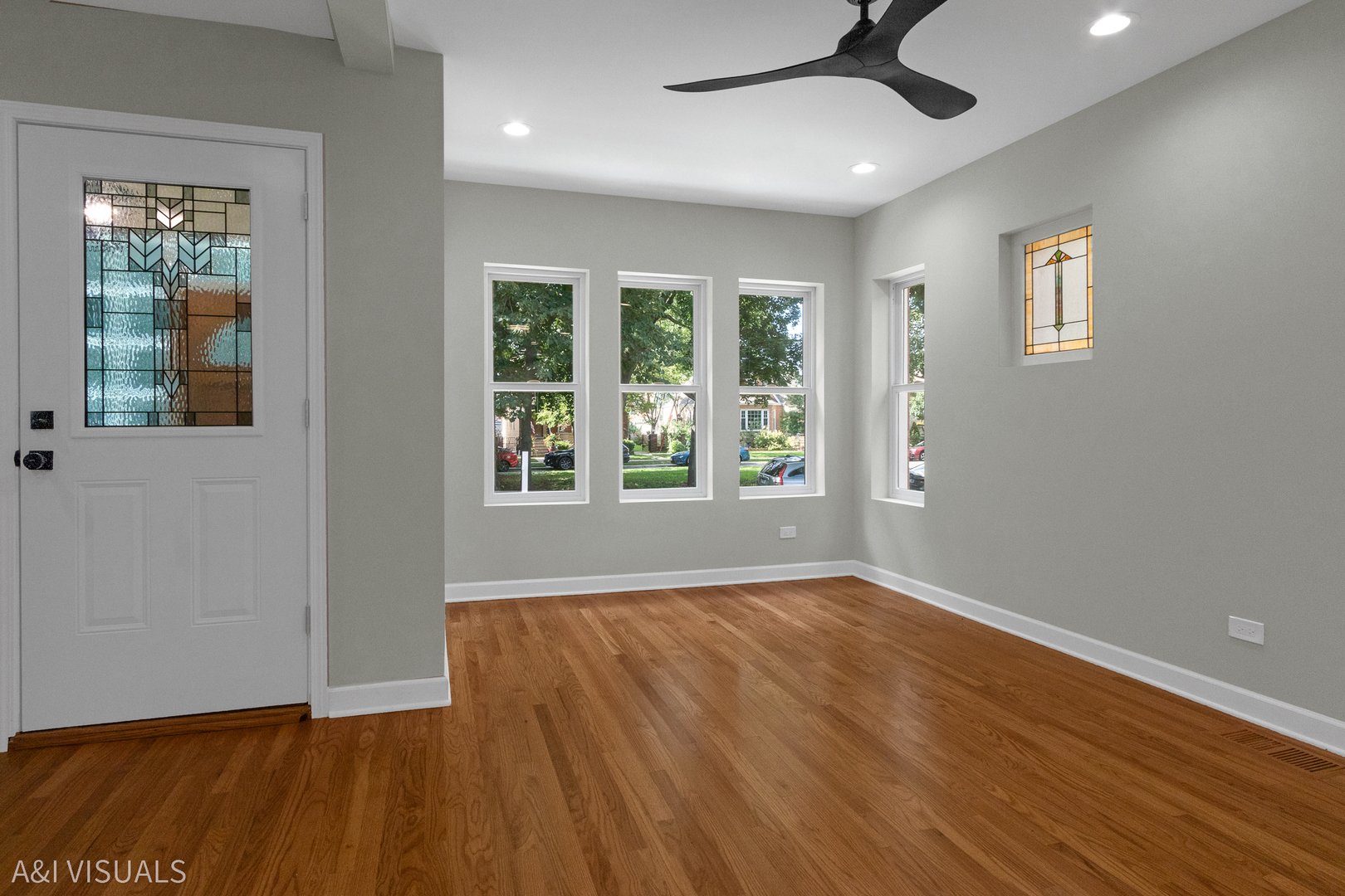 5841 N MEDINA Avenue, Chicago, IL 60646