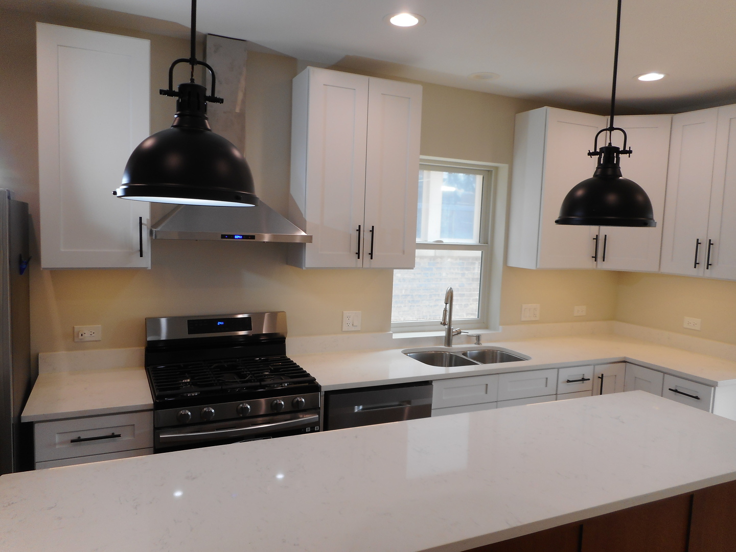 5841 N MEDINA Avenue, Chicago, IL 60646
