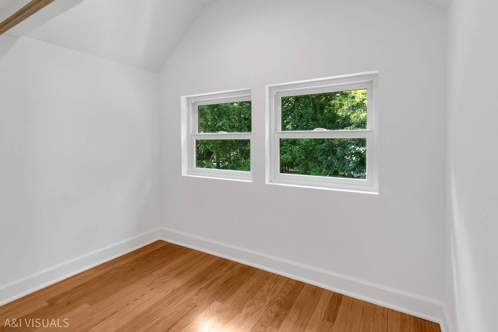 5841 N MEDINA Avenue, Chicago, IL 60646