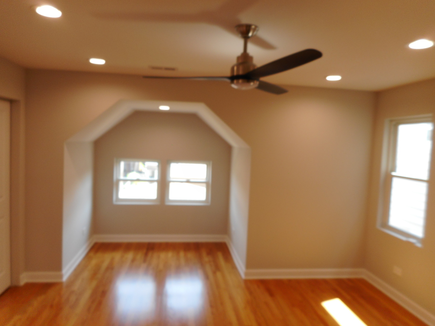 5841 N MEDINA Avenue, Chicago, IL 60646