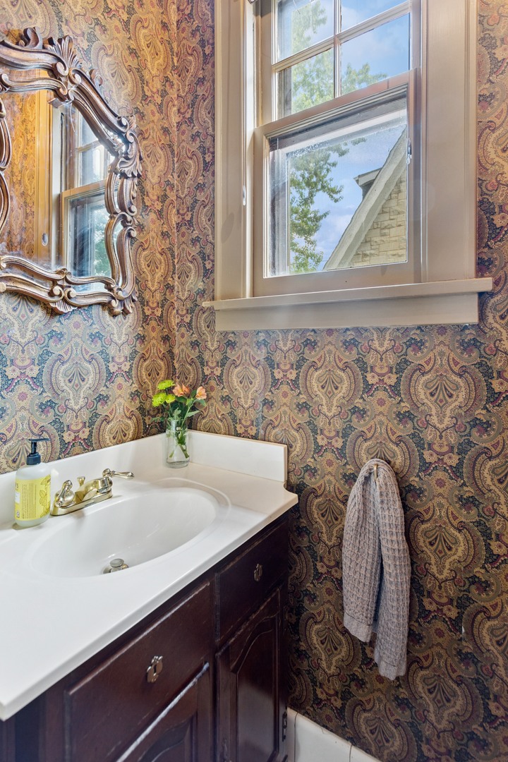 807 Sherwood Place, Joliet, IL 60435