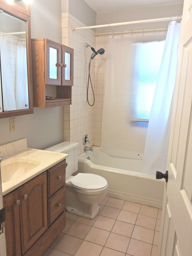 3200 Eshcol Avenue, Zion, IL 60099