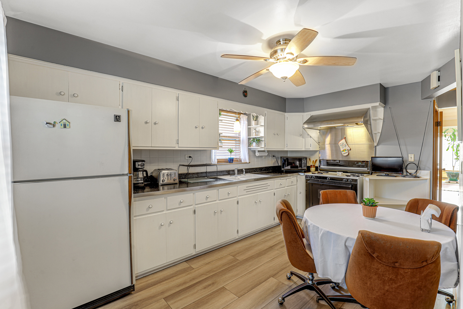 4943 N Newland Avenue, Chicago, IL 60656