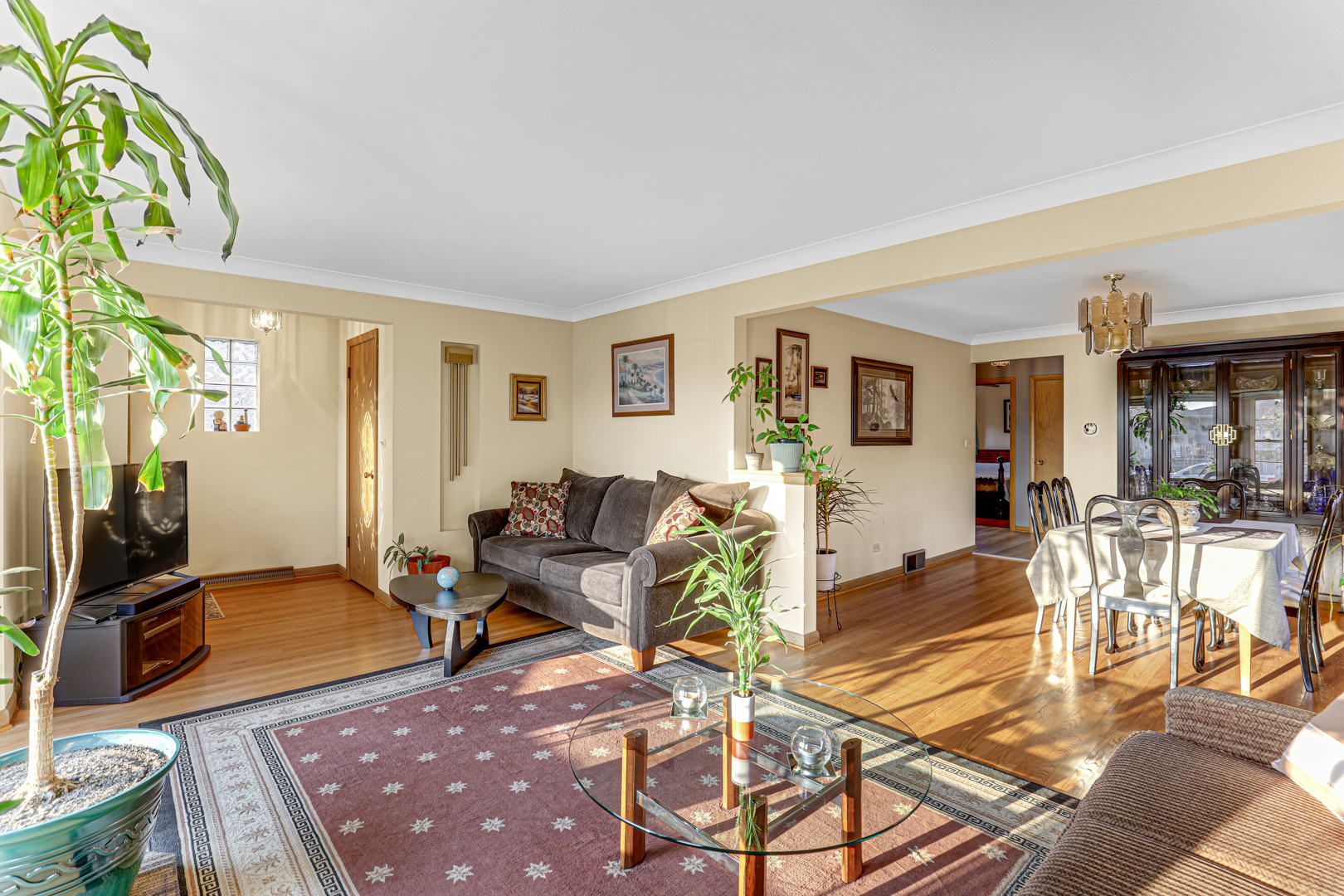 4943 N Newland Avenue, Chicago, IL 60656