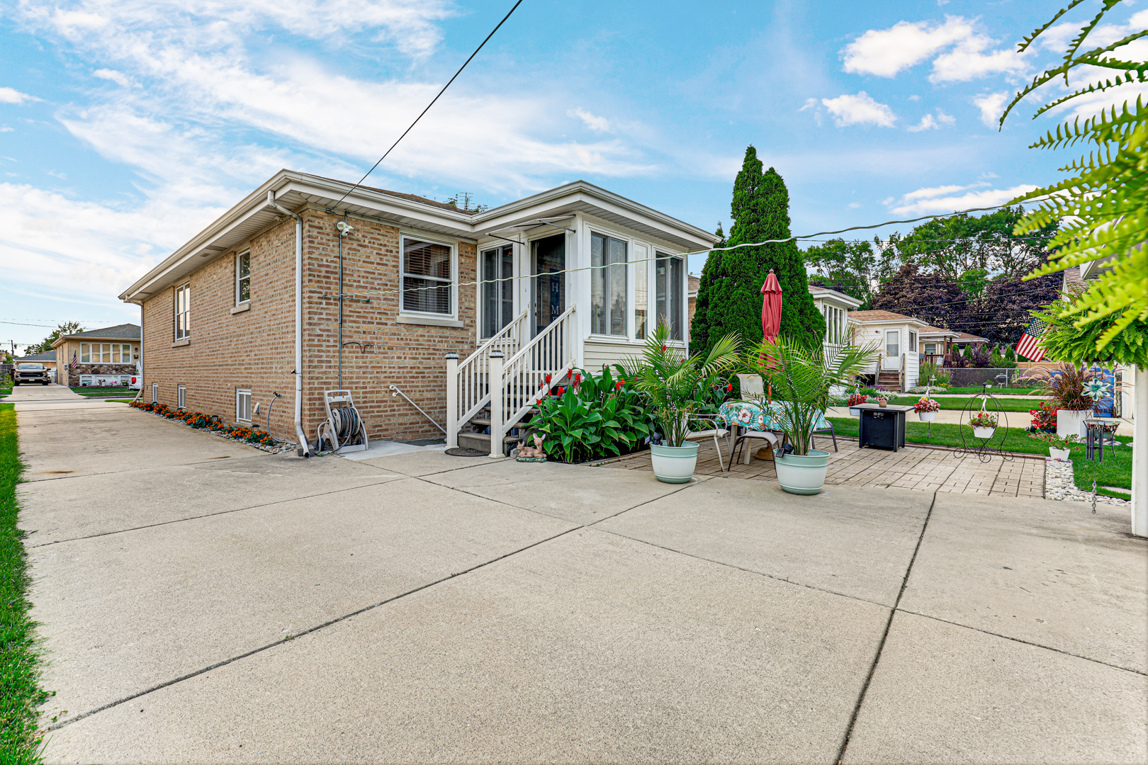 4943 N Newland Avenue, Chicago, IL 60656