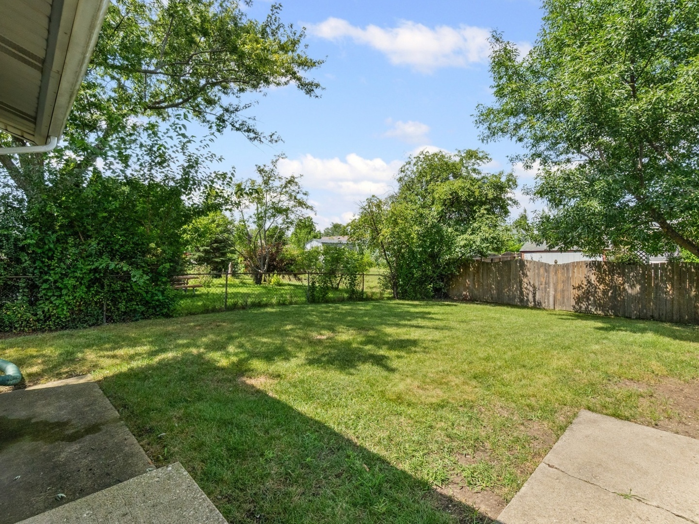 1124 LOVELL Court, Elk Grove Village, IL 60007