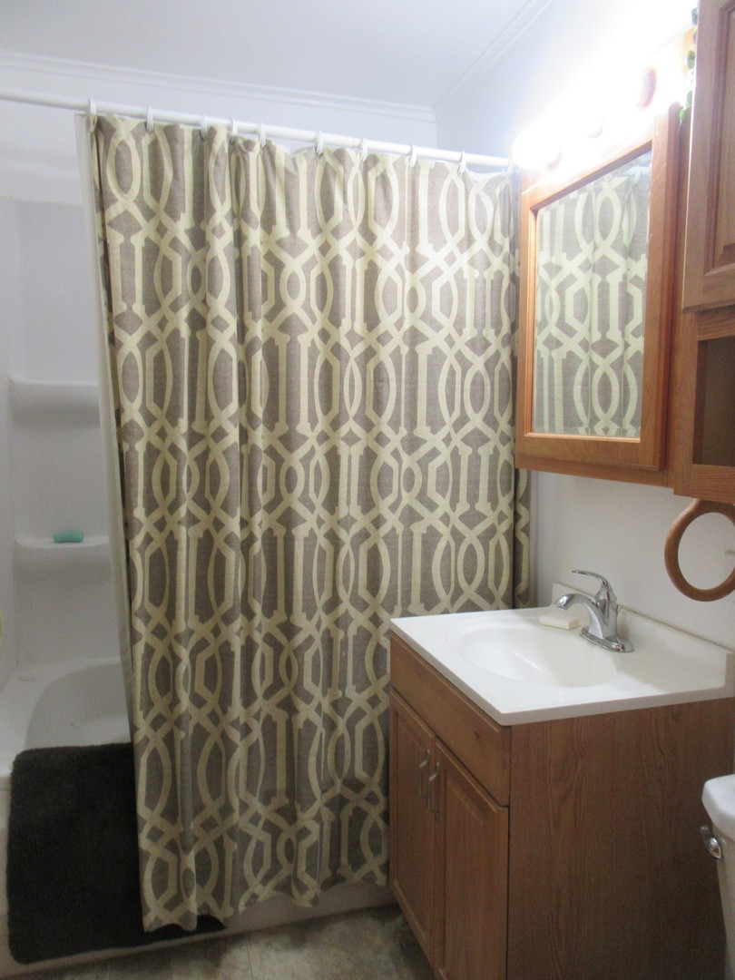 1450 S Stewart Avenue, Lombard, IL 60148